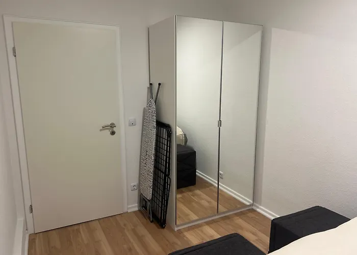 Paris, Wifi, * 克雷费尔德